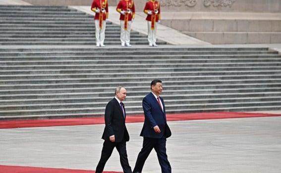Putin and Xi Jinping Begin Negotiations in Beijing with High-Level Delegations in Attendance