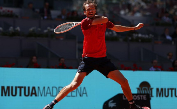 Medvedev Withdraws Due to Injury, Madrid Masters Semifinal Lineup Set