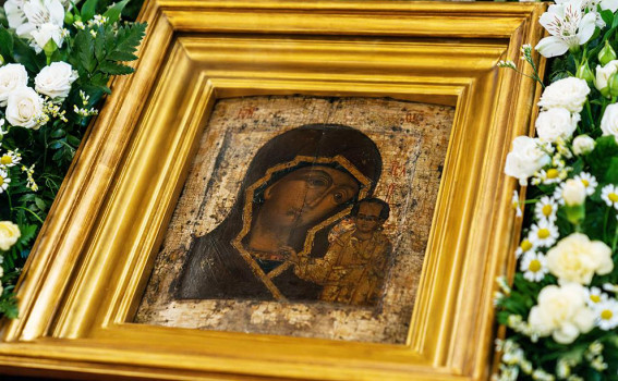 Patriarch Kirill Transfers Icon of Kazan Mother of God to Cathedral of Christ the Savior