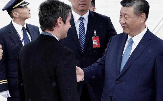 China’s Xi Jinping Calls for Cooperation with France to Resolve Ukraine Conflict