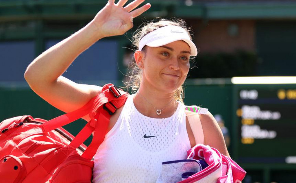 Spanish Tennis Star Paula Badosa Opens Up About Breakup with Tsitsipas, Compares Relationship to Sharapova’s