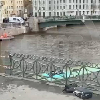 Passengers rescued from submerged bus in St. Petersburg river after road incident